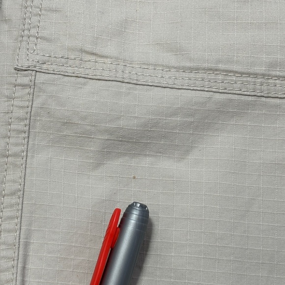 Gloria Vanderbilt Short with Belt - size 12 NWT - Picture 3 of 7